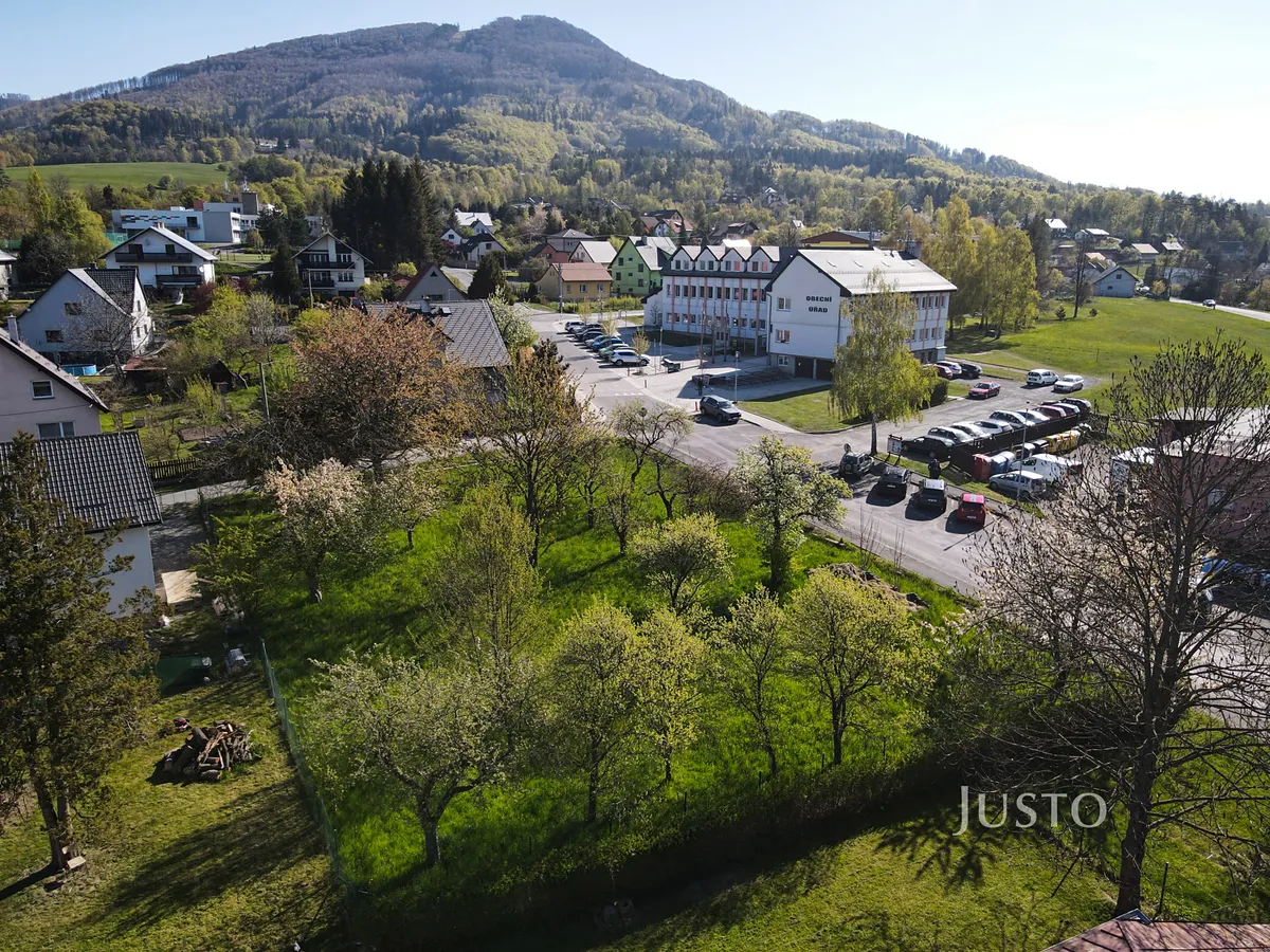 Prodej stavebního pozemku 1206 m²
